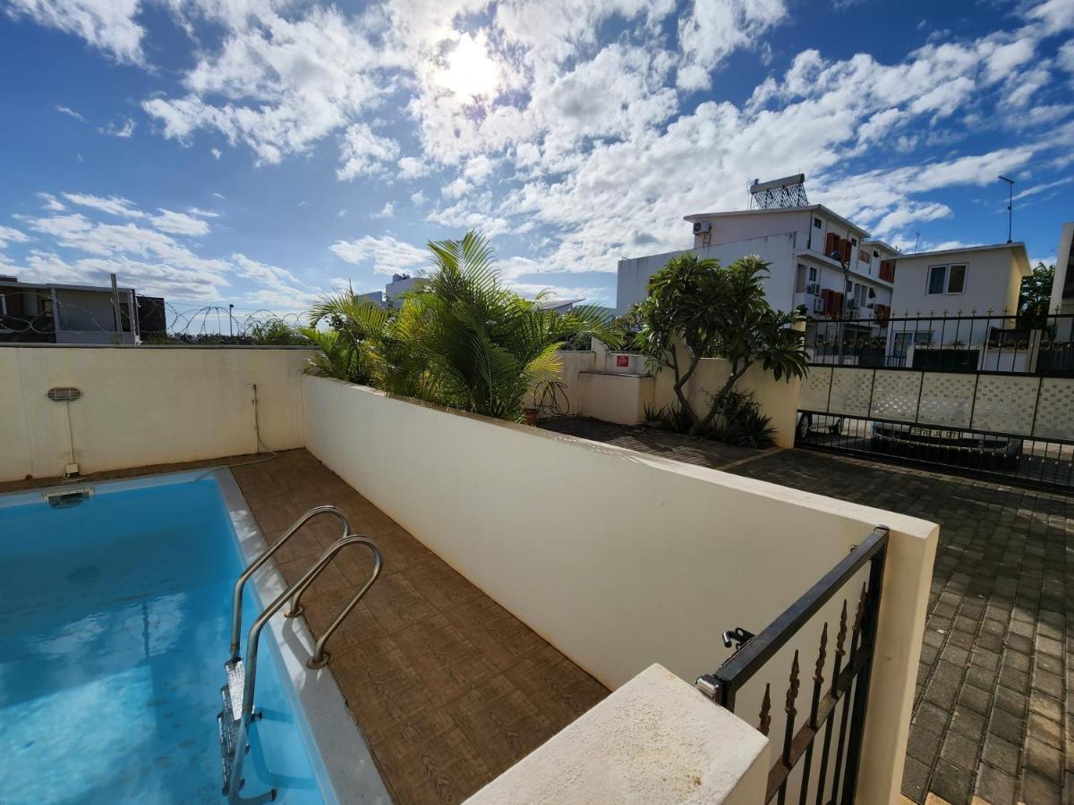 Sunsetview Beach Apartment Flic-en-Flacq Εξωτερικό φωτογραφία